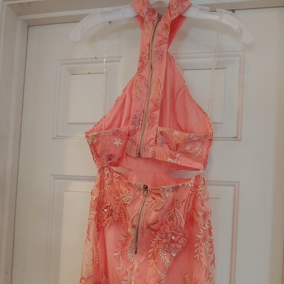 Coral Lace Dress Slit and Cut Out Size Small - Picture 4 of 6